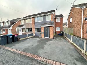 Everest Close Great Sutton